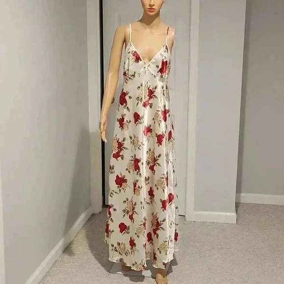 Petra fashion sleepwear  - Picture 1 of 9